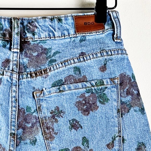 Urban Outfitters Super High Rise Foxy Floral Jean Shorts - Picture 4 of 7